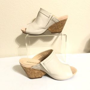 Amphora cork wedges